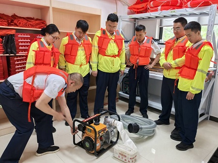 1755165019092.jpg 睢縣東站+要求全員會使用防汛設施.jpg